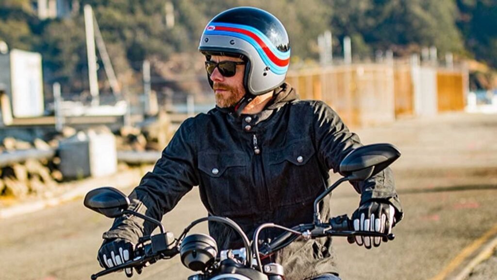 Top 7 Best Motorcycle Helmets for Glasses Wearers In 2023